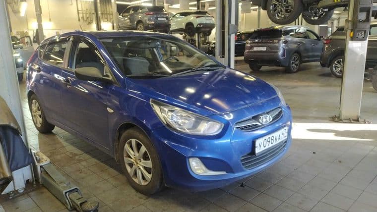 Hyundai Solaris 2011 года, 185 753 км - вид 2