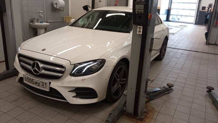 Mercedes-Benz E-класс 2019 года, 106 615 км - вид 1