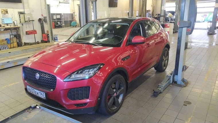 Jaguar E-Pace 2018 года, 215 253 км - вид 1