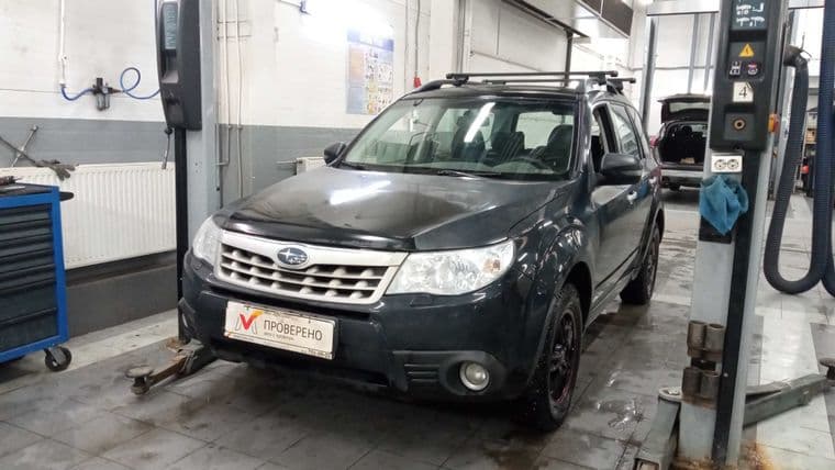 Subaru Forester 2012 года, 211 000 км - вид 1