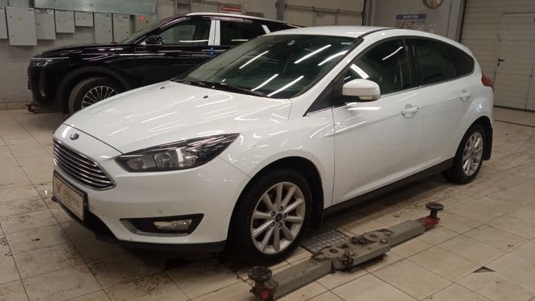 Ford Focus 2018 года, 145 872 км - вид 1