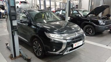Mitsubishi Outlander 2021 года, 194 596 км | VIN 04869 - вид 2