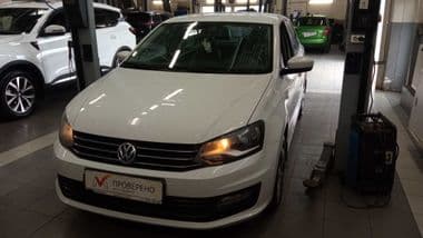 Volkswagen Polo 2017 года, 142 000 км - вид 1