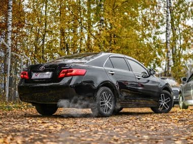 Toyota Camry 2010 года, 365 750 км - вид 2