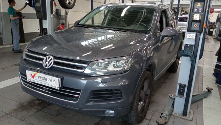 Volkswagen Touareg, 2011