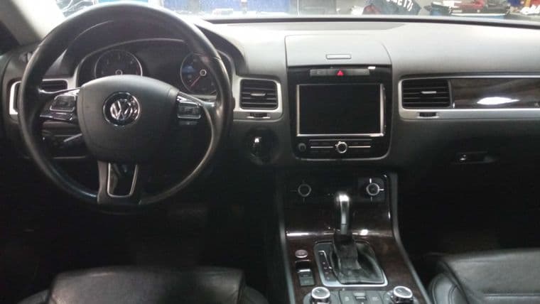 Volkswagen Touareg, 2011 - вид 4