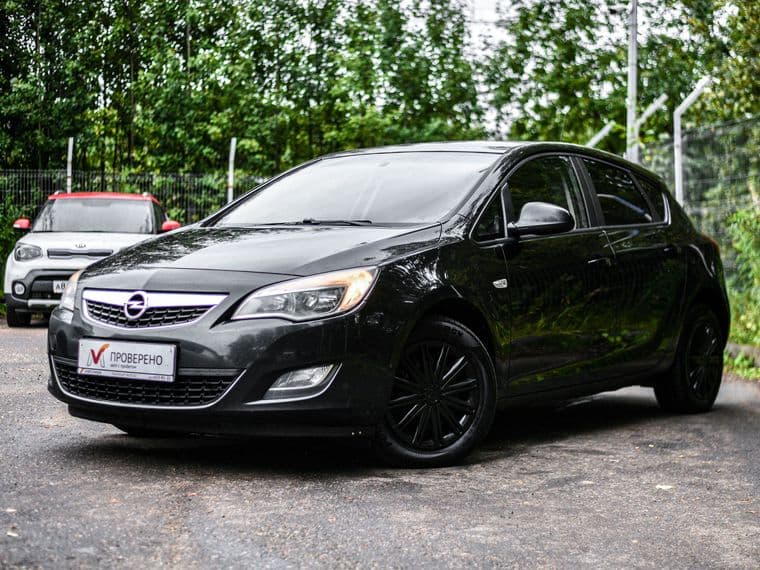 Opel Astra, 2011