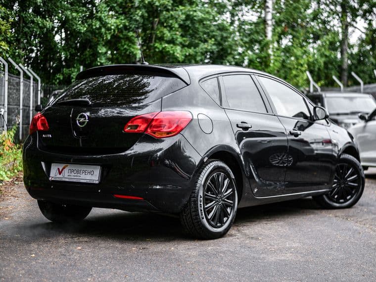 Opel Astra, 2011 - вид 1