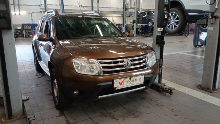 Renault Duster 2015 года, 170 536 км - вид 2