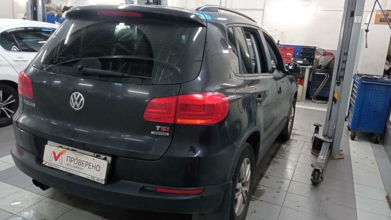 Volkswagen Tiguan, 2011 - вид 2