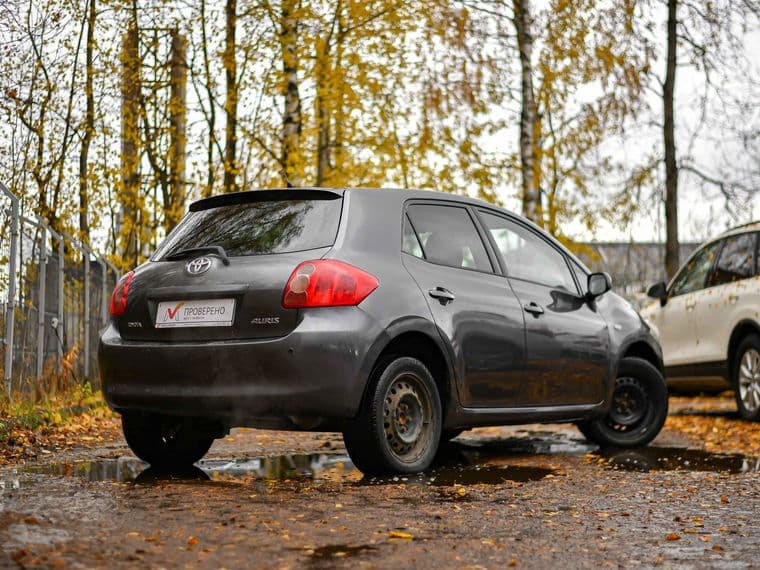 Toyota Auris, 2008 - вид 1