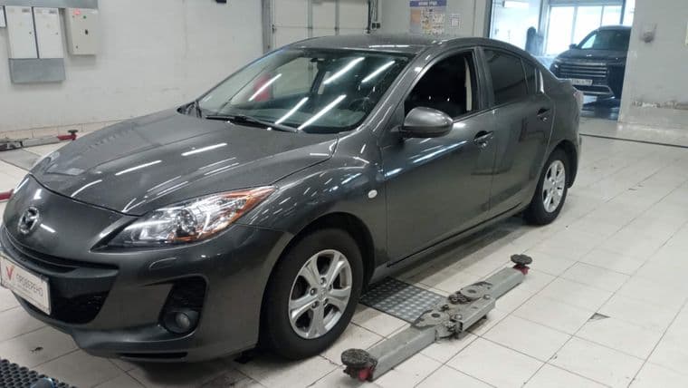 Mazda 3, 2012