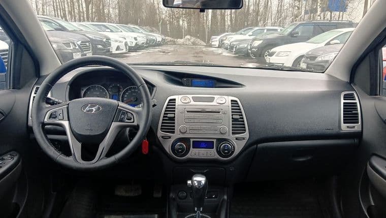 Hyundai i20, 2010 - вид 4