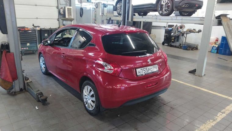 Peugeot 208, 2013 - вид 3