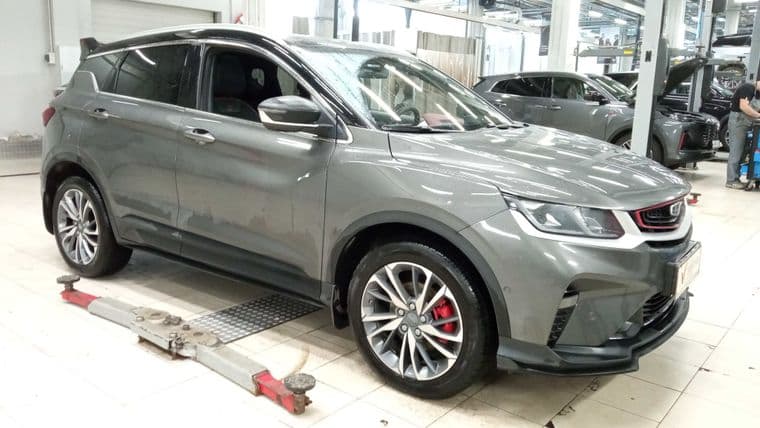 Geely Coolray 2023 года, 35 107 км - вид 2