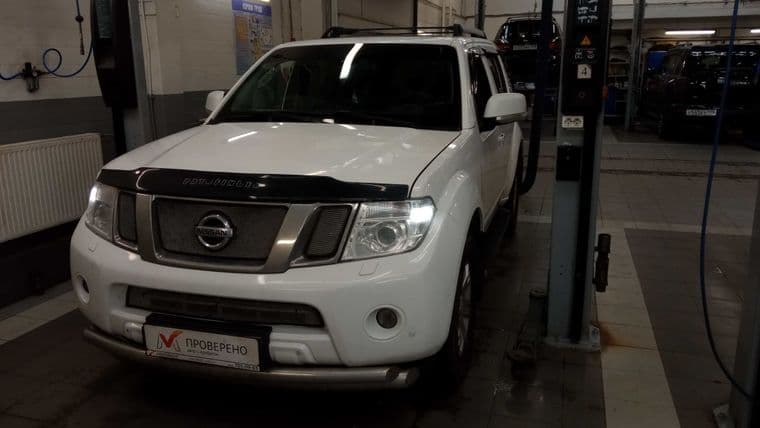 Nissan Pathfinder 2014 года, 273 045 км - вид 1