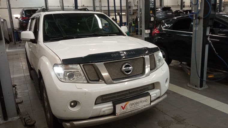 Nissan Pathfinder 2014 года, 273 045 км - вид 2