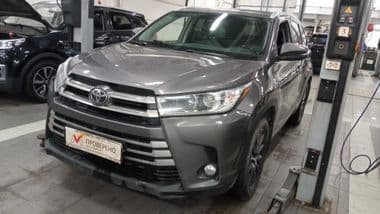 Toyota Highlander 2018 года, 274 236 км - вид 1