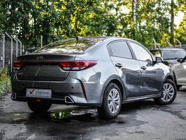 KIA Rio 2021 года, 128 000 км - вид 2