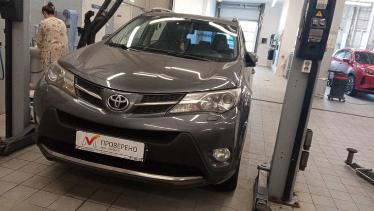 Toyota RAV4, 2014