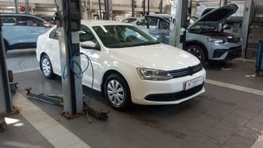 Volkswagen Jetta 2014 года, 174 647 км - вид 2