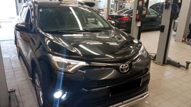 Toyota RAV4 2017 года, 157 000 км - вид 1