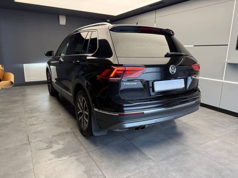 Volkswagen Tiguan, 2018 - вид 3