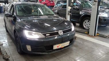 Volkswagen Jetta 2015 года, 159 363 км - вид 2