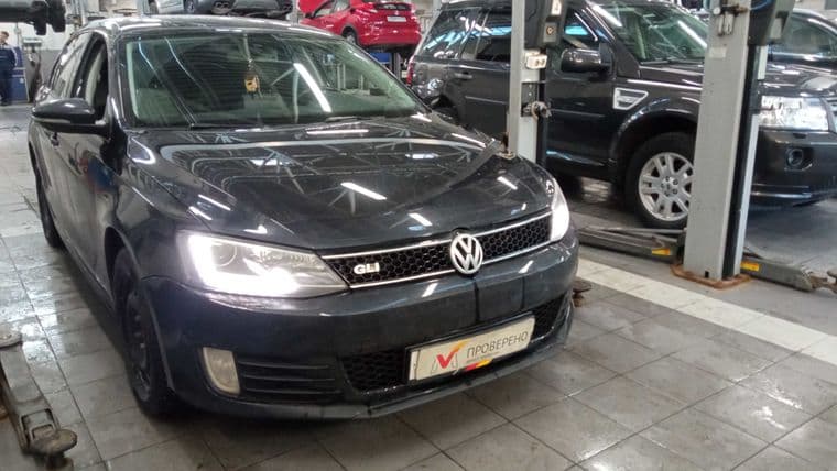 Volkswagen Jetta 2015 года, 159 363 км - вид 2