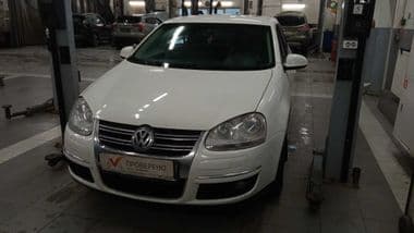 Volkswagen Jetta 2009 года, 255 138 км - вид 1