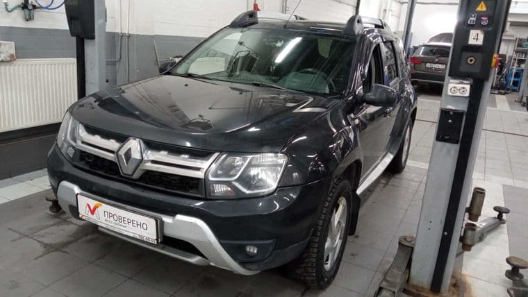 Renault Duster 2017 года, 124 821 км - вид 1