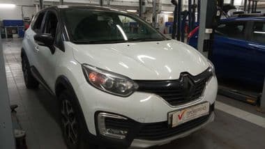 Renault Kaptur 2017 года, 120 000 км - вид 2
