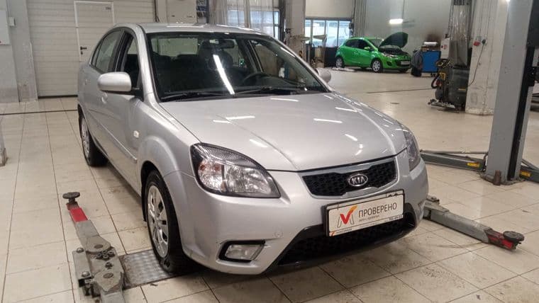 KIA Rio 2010 года, 64 449 км - вид 2