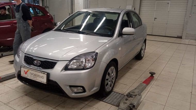 KIA Rio 2010 года, 64 449 км - вид 1