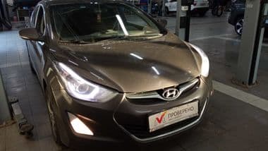 Hyundai Elantra 2014 года, 253 823 км - вид 2