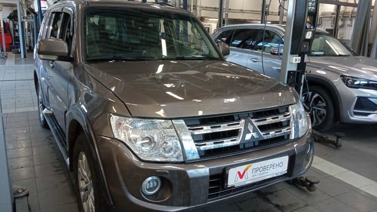 Mitsubishi Pajero, 2011 - вид 1