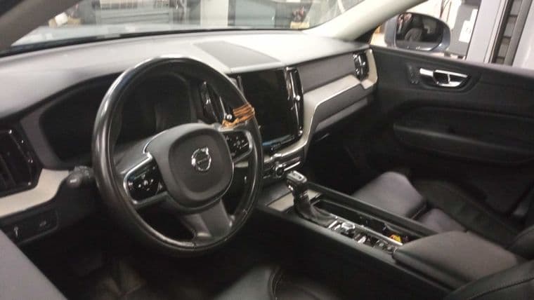 Volvo XC60, 2020 - вид 4