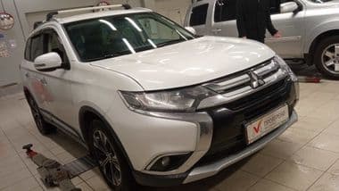 Mitsubishi Outlander 2015 года, 168 420 км - вид 1