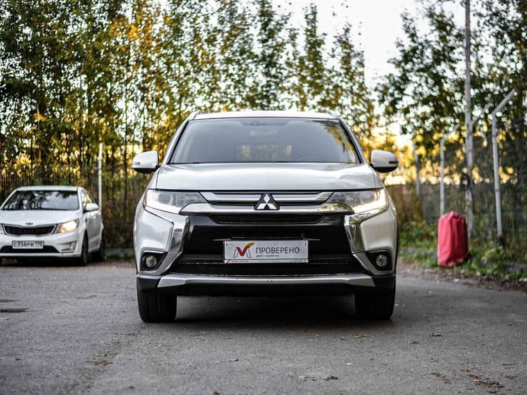 Mitsubishi Outlander, 2015 - вид 2