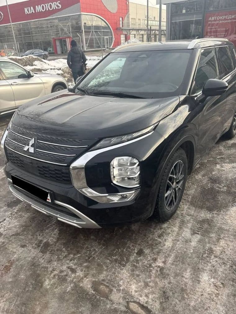 Mitsubishi Outlander, 2023
