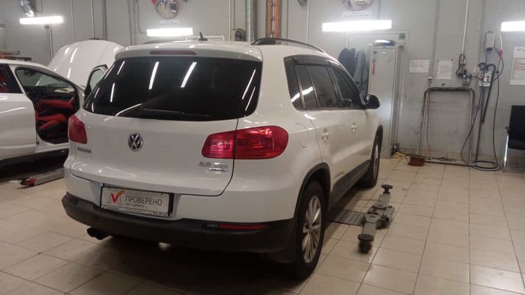 Volkswagen Tiguan, 2013 - вид 3