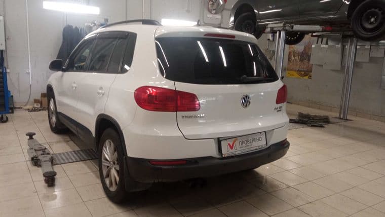 Volkswagen Tiguan, 2013 - вид 4