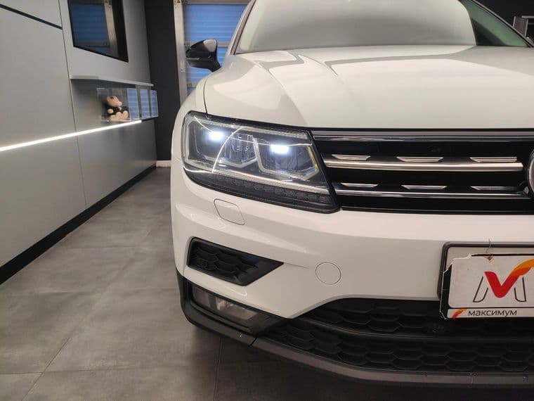 Volkswagen Tiguan, 2020 - вид 1