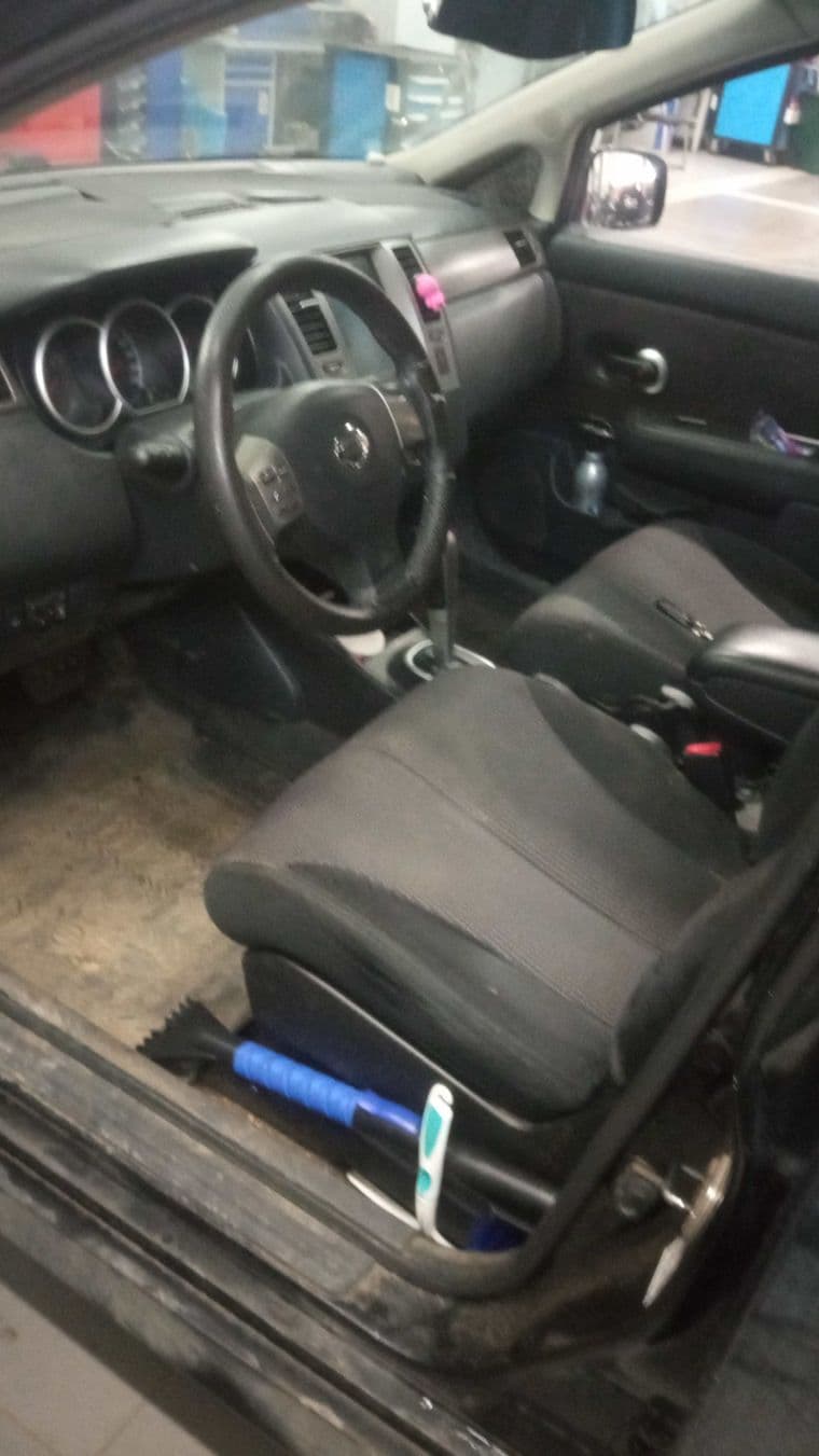 Nissan Tiida, 2011 - вид 4