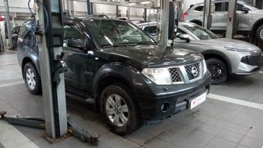 Nissan Pathfinder 2006 года, 273 260 км - вид 2