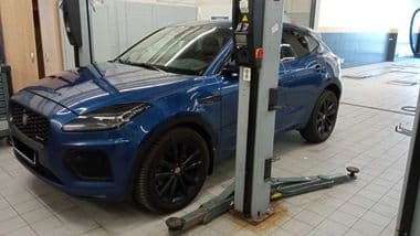 Jaguar E-Pace 2021 года, 112 796 км - вид 1