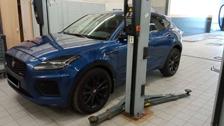 Jaguar E-Pace 2021 года, 112 796 км - вид 1