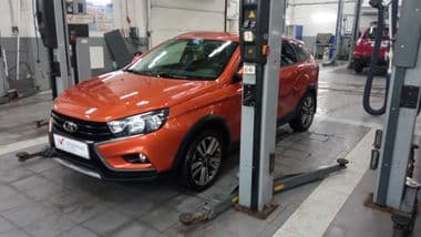 ВАЗ (LADA) Vesta Cross 2019 года, 118 079 км - вид 1