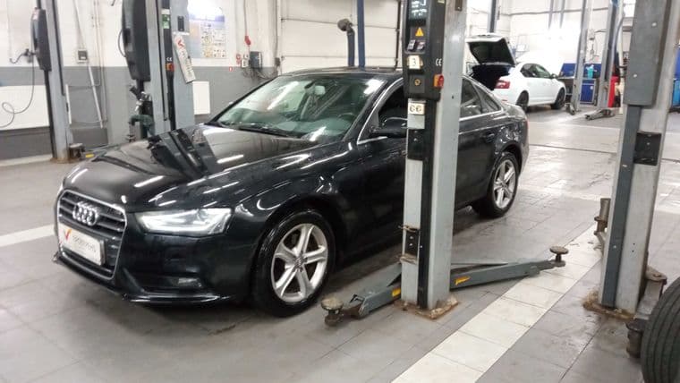 Audi A4 2012 года, 177 132 км | VIN 03608 - вид 1