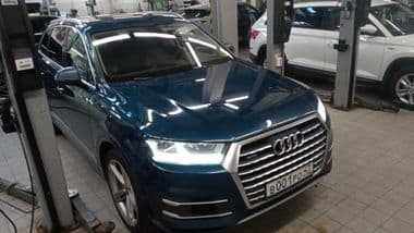 Audi Q7 2018 года, 199 303 км | VIN 01832 - вид 2